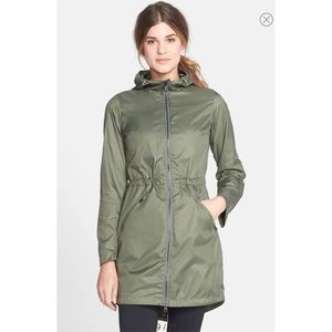 The North Face Packable Wind Resistant Jacket